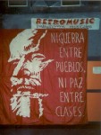 Pancarta de Lenin a la izquierda del escenario Pancarta de Lenin a la izquierda del escenario